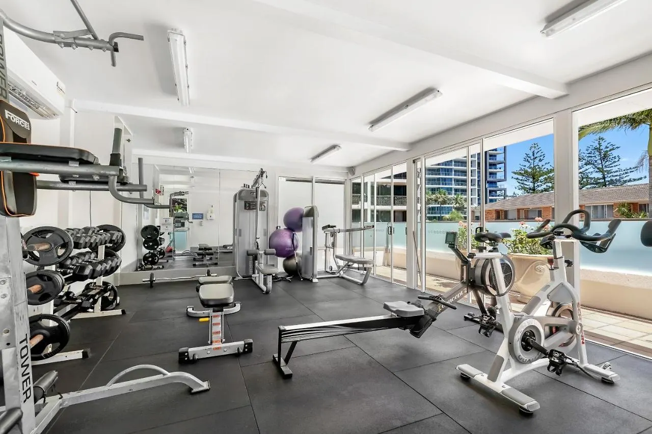גולד קוסט Surfers Century Oceanside Apartments אוסטרליה