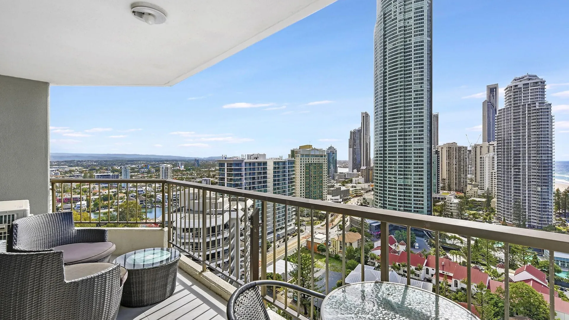 מלון דירות גולד קוסט Surfers Century Oceanside Apartments