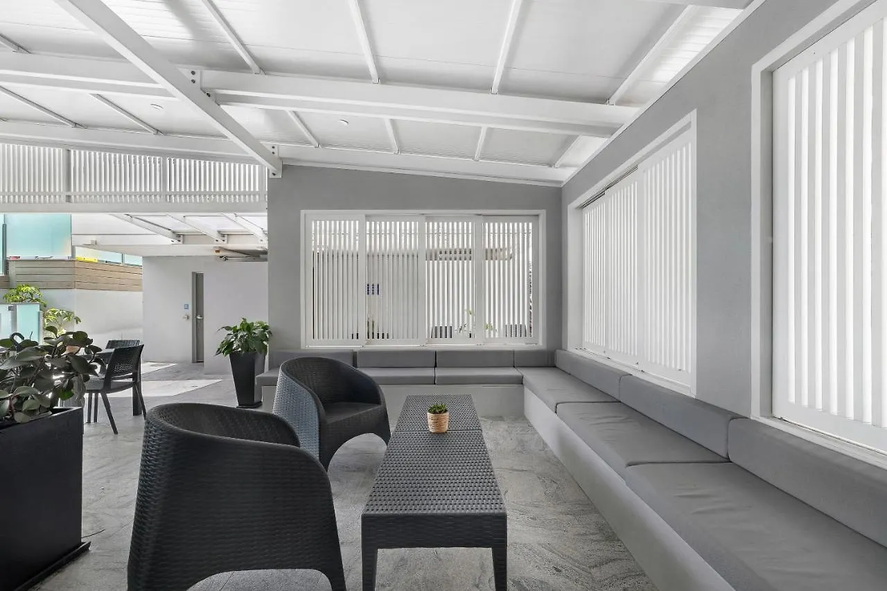 **** מלון דירות גולד קוסט Surfers Century Oceanside Apartments אוסטרליה